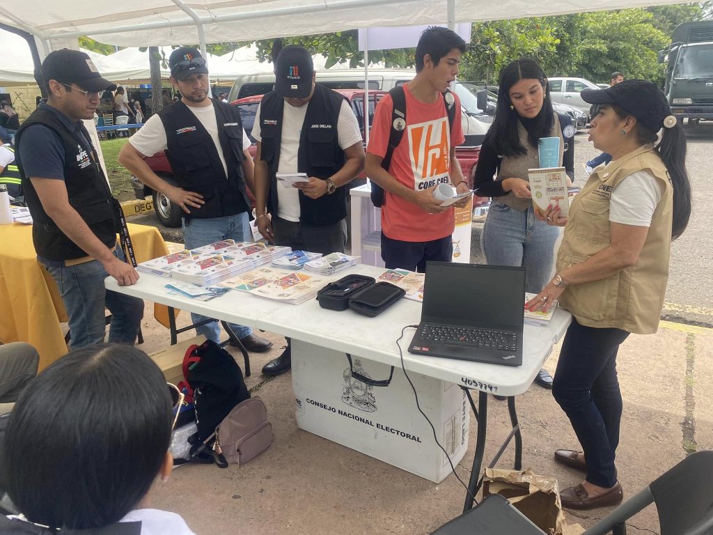 Consejo Electoral de Honduras bajo escrutinio por bloqueos políticos