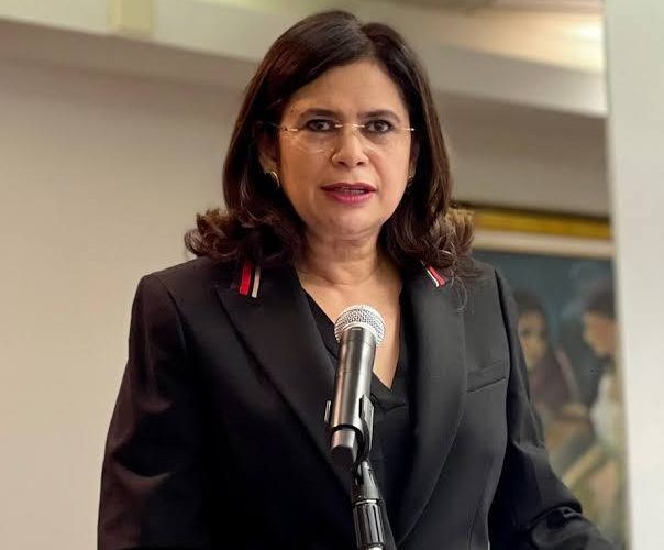 La confrontación de Rixi Moncada con las iglesias: ¿un paso en falso antes de las elecciones?