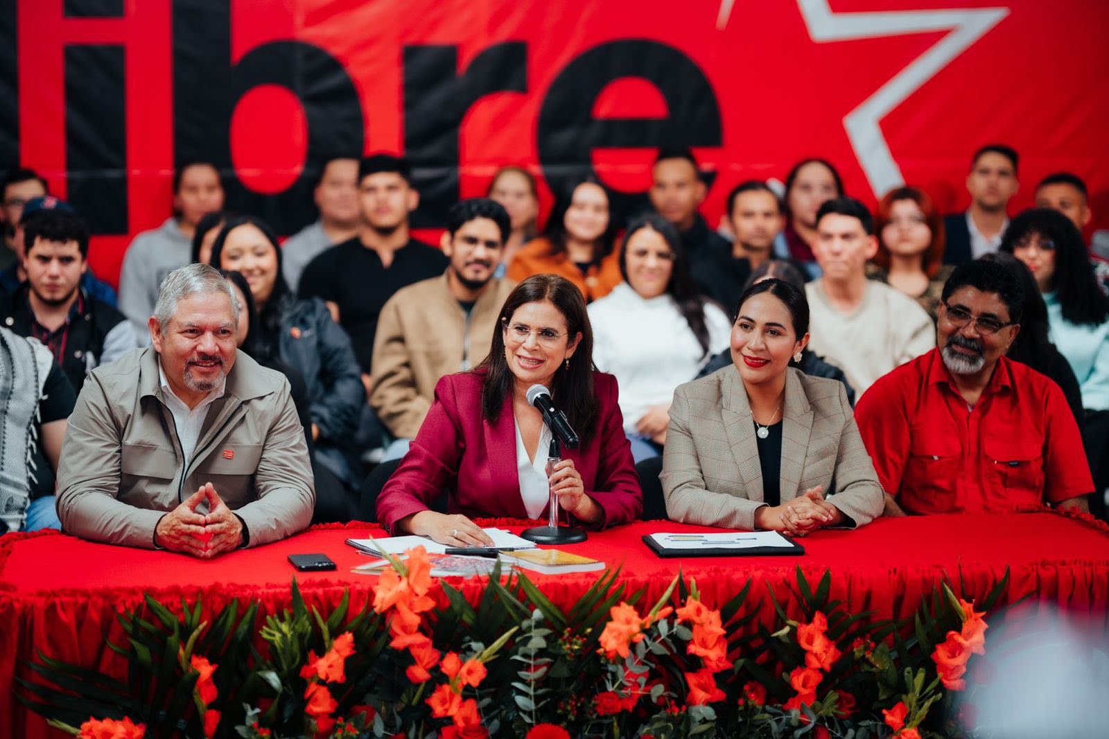 Polémica por prácticas espirituales implementadas por el gobierno de LIBRE en programas oficiales