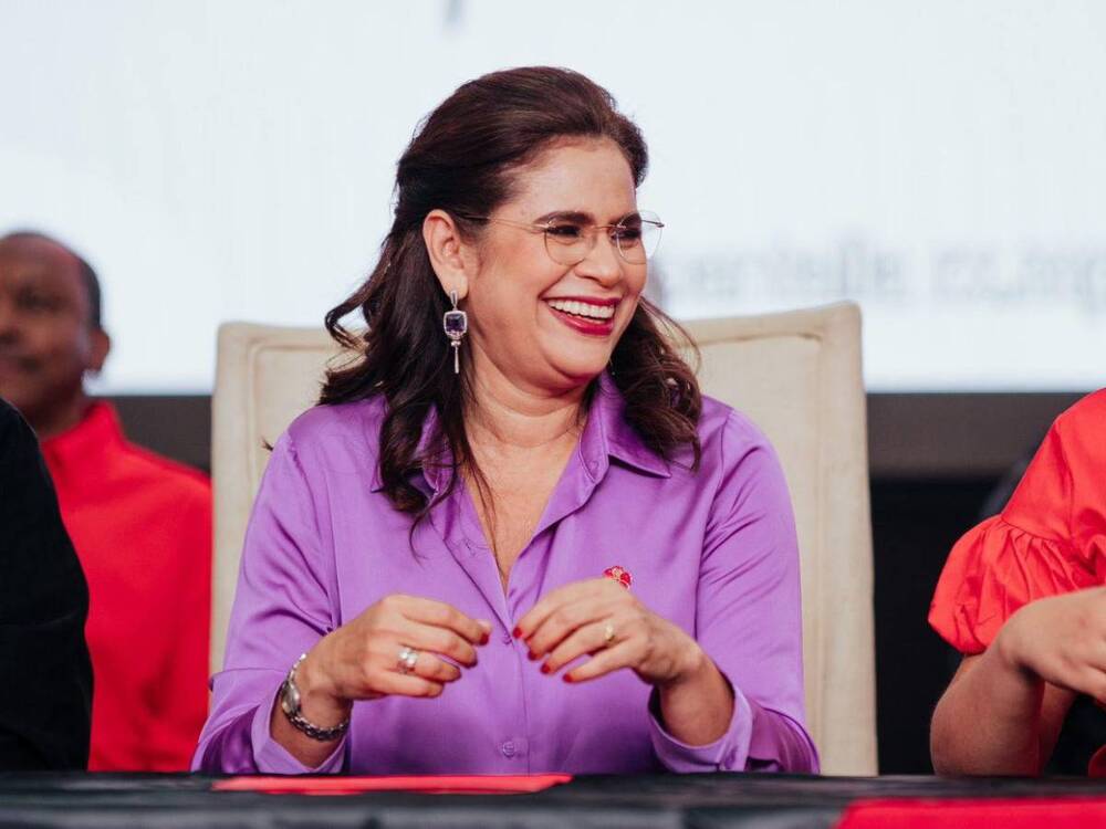 Honduras: Rixi Moncada propone eliminar la Central de Riesgos y desata debate sobre la economía