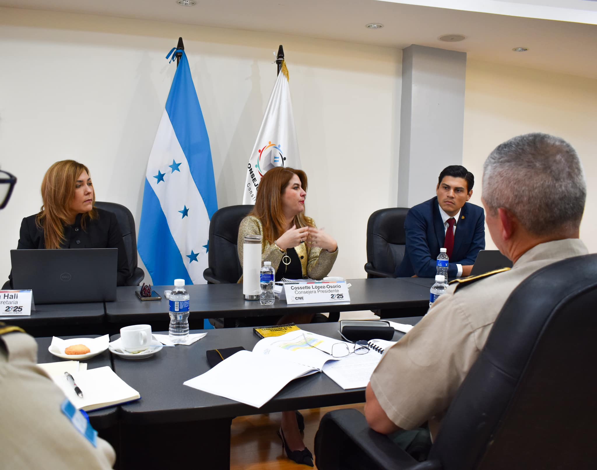 Riesgo de fraude electoral en Honduras: expertos alertan sobre el CNE