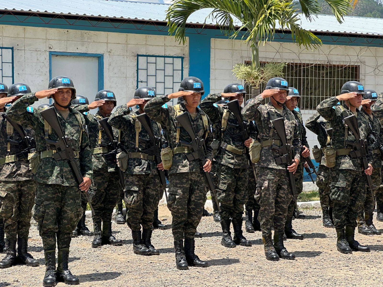 La imparcialidad militar en Honduras bajo escrutinio por aumentos salariales
