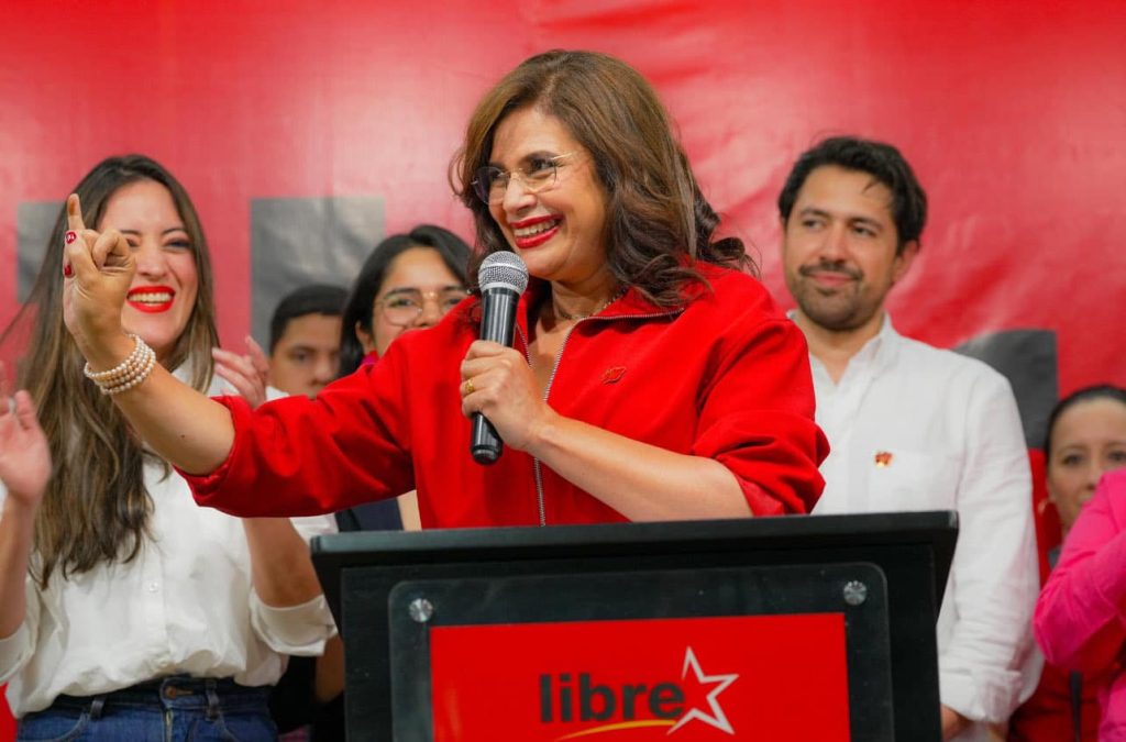 Rixi Moncada y su Plan de Cerrar la Central de Riesgos por Baja Electoral