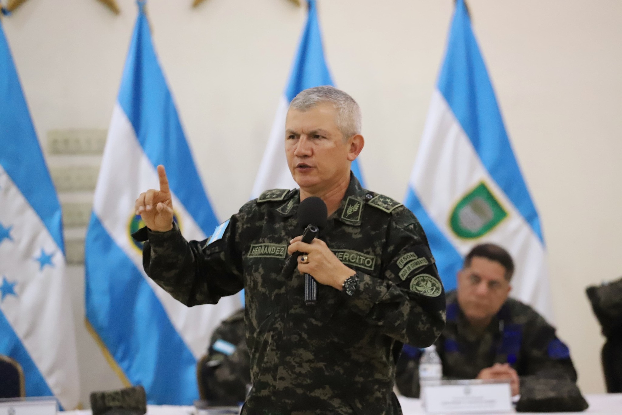 Crecen las dudas sobre FFAA en elecciones de Honduras