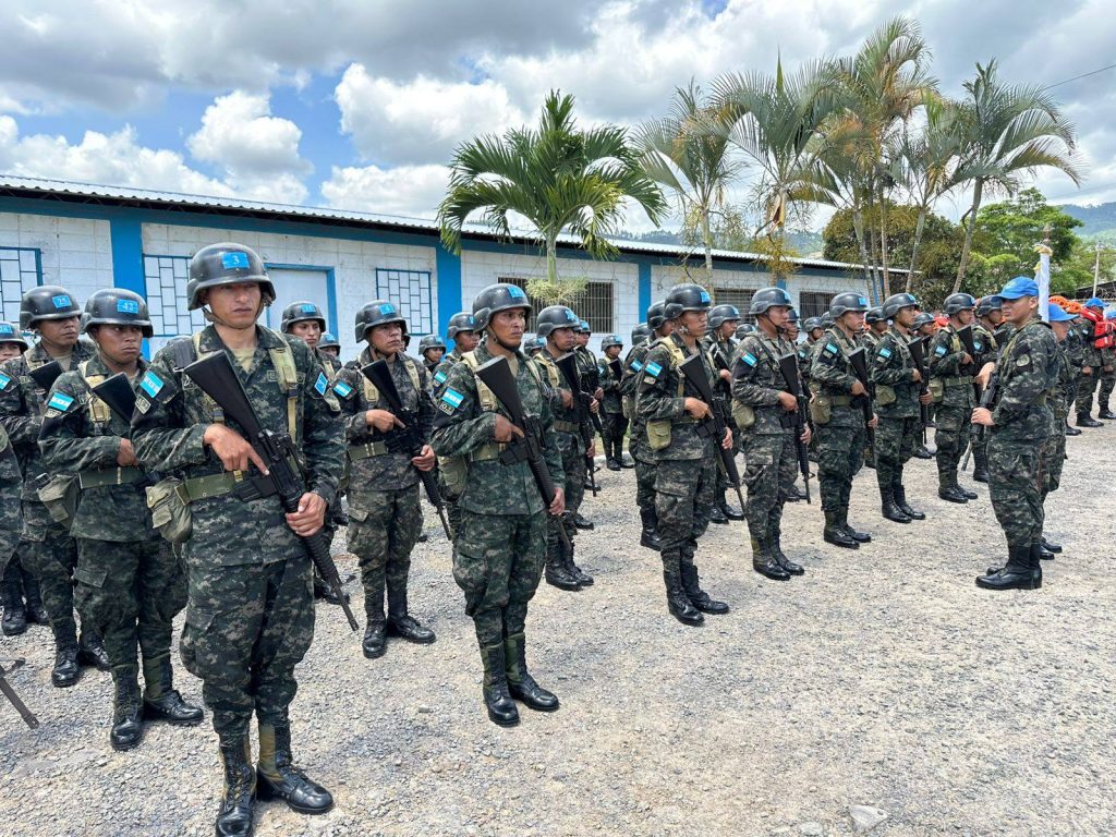 Elecciones en Honduras: Prensa Acosada y Rumores de Boicot Militar